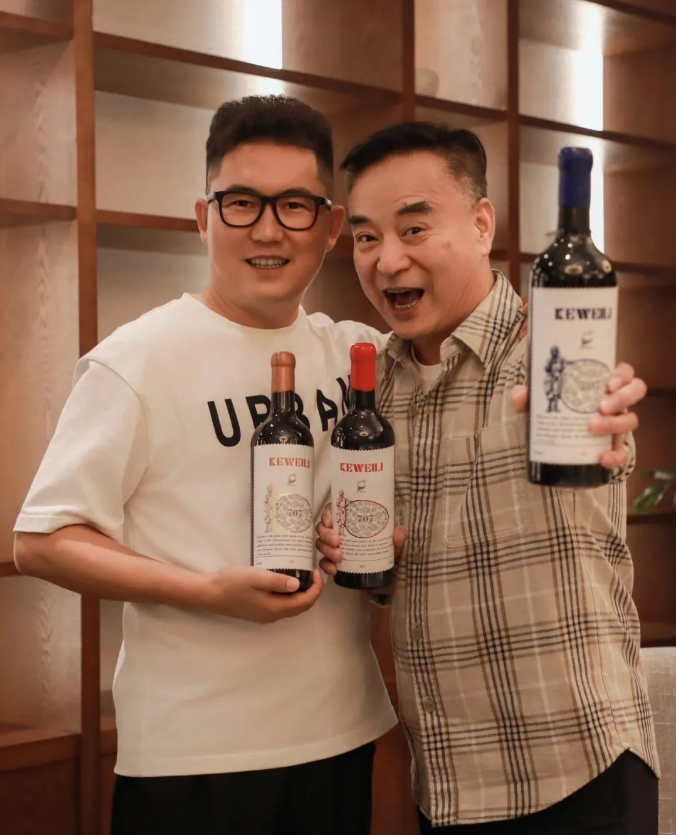 著名演员岳跃利